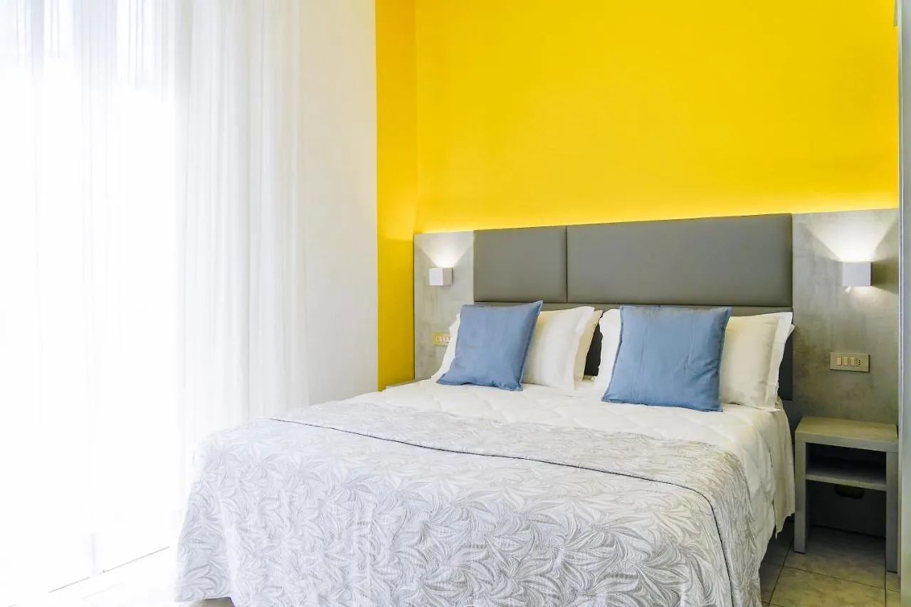 Hotel Mon Pays Rimini 3*,