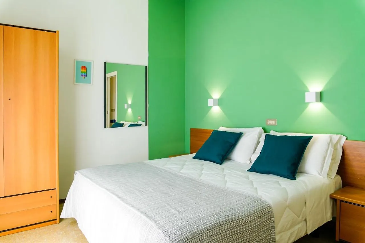 Hotel Mon Pays Rimini 3*,
